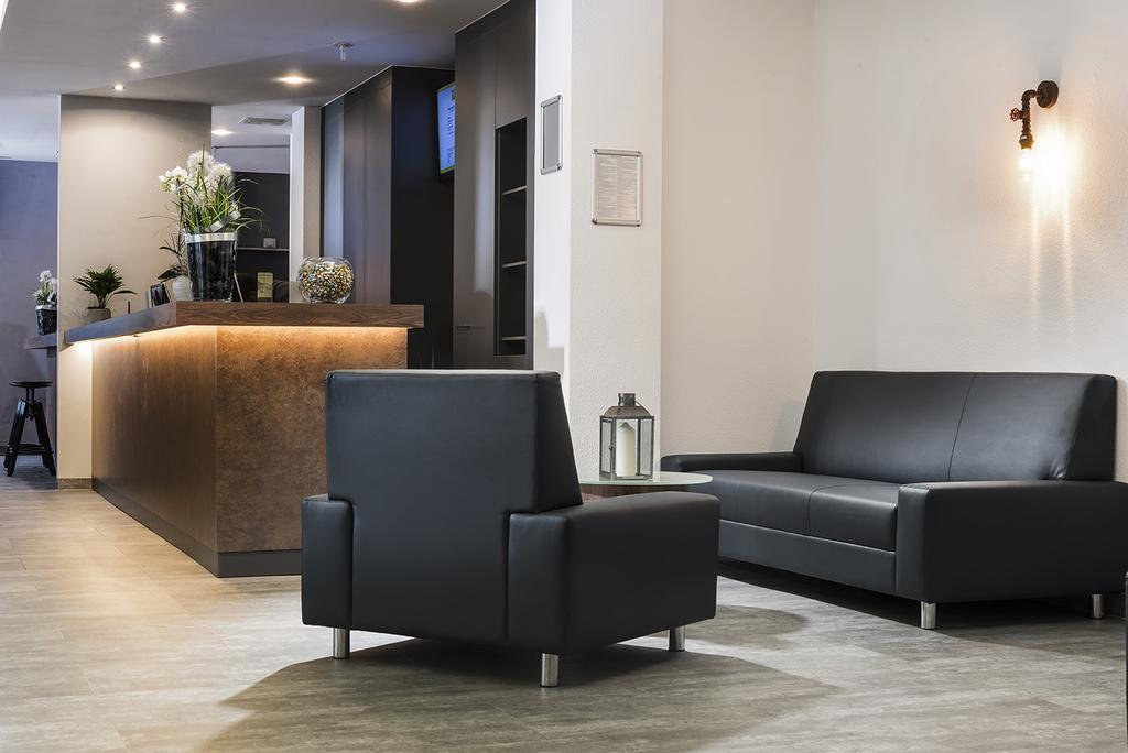 Ibis Styles Hotel Гельзенкирхен Интерьер фото